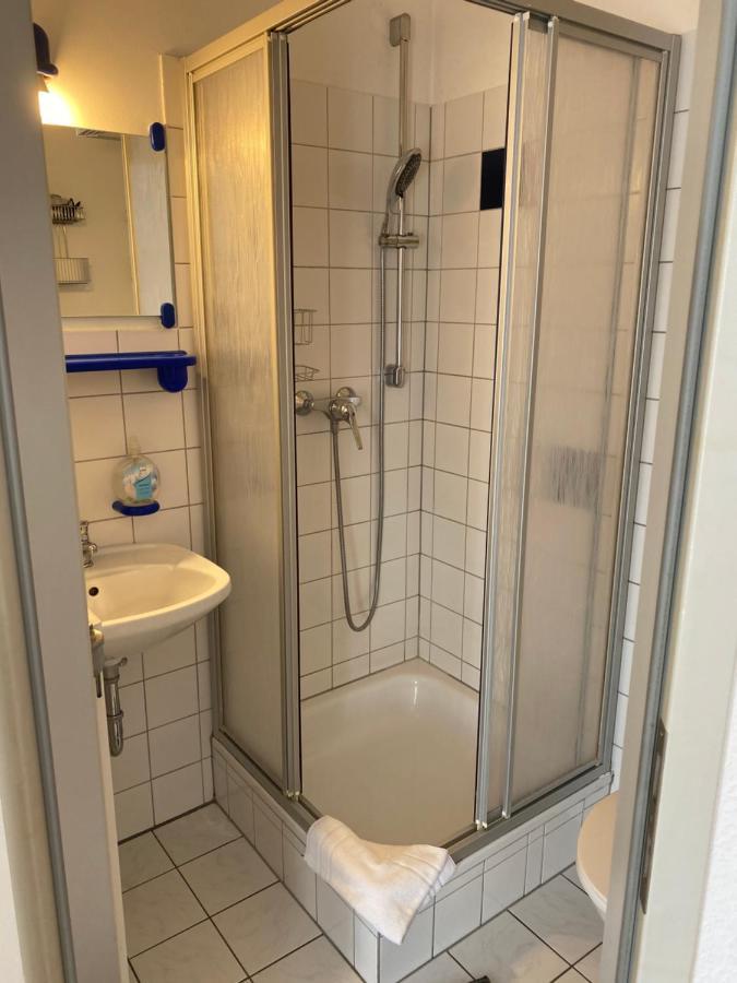 Apartmenthaus Zentrum Komfort Apartments Mit Minikuchen Verschiedener Grossen Κάσελ Εξωτερικό φωτογραφία