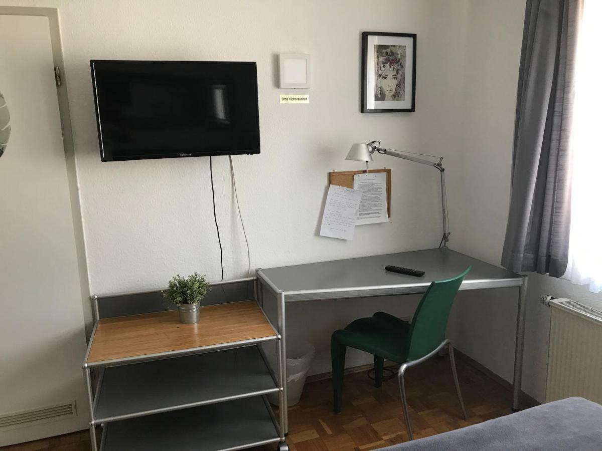 Apartmenthaus Zentrum Komfort Apartments Mit Minikuchen Verschiedener Grossen Κάσελ Εξωτερικό φωτογραφία