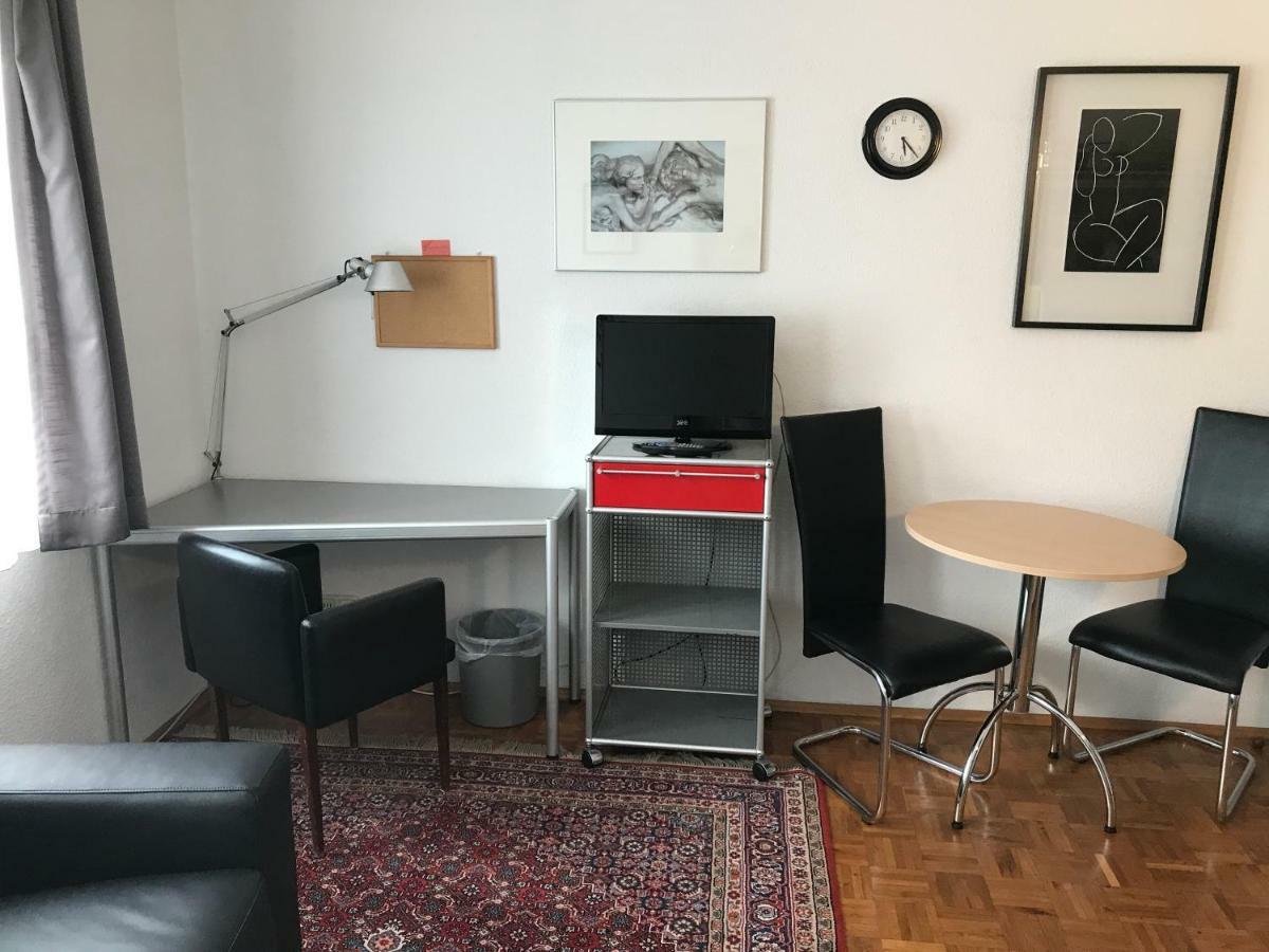 Apartmenthaus Zentrum Komfort Apartments Mit Minikuchen Verschiedener Grossen Κάσελ Εξωτερικό φωτογραφία