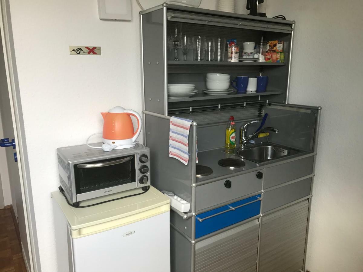 Apartmenthaus Zentrum Komfort Apartments Mit Minikuchen Verschiedener Grossen Κάσελ Εξωτερικό φωτογραφία