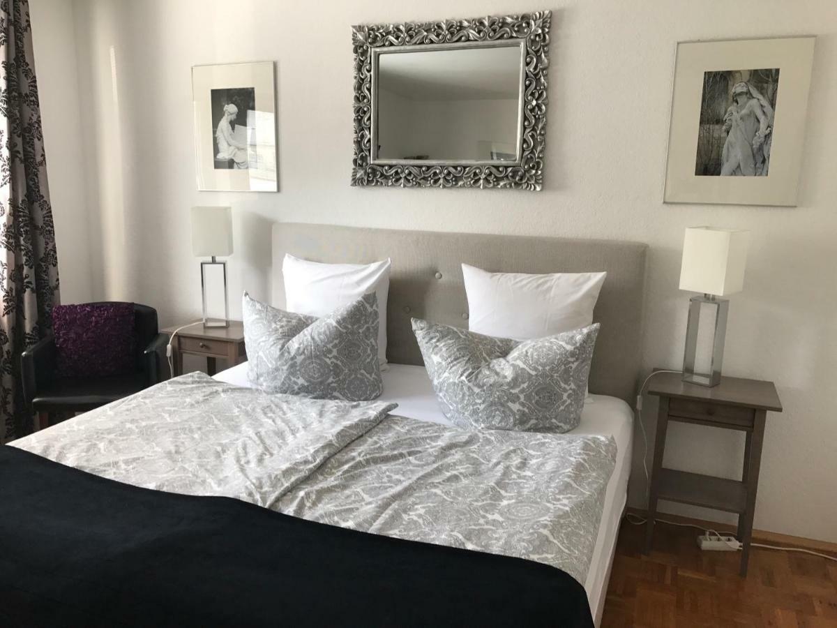 Apartmenthaus Zentrum Komfort Apartments Mit Minikuchen Verschiedener Grossen Κάσελ Εξωτερικό φωτογραφία