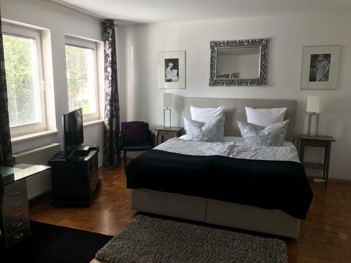 Apartmenthaus Zentrum Komfort Apartments Mit Minikuchen Verschiedener Grossen Κάσελ Εξωτερικό φωτογραφία