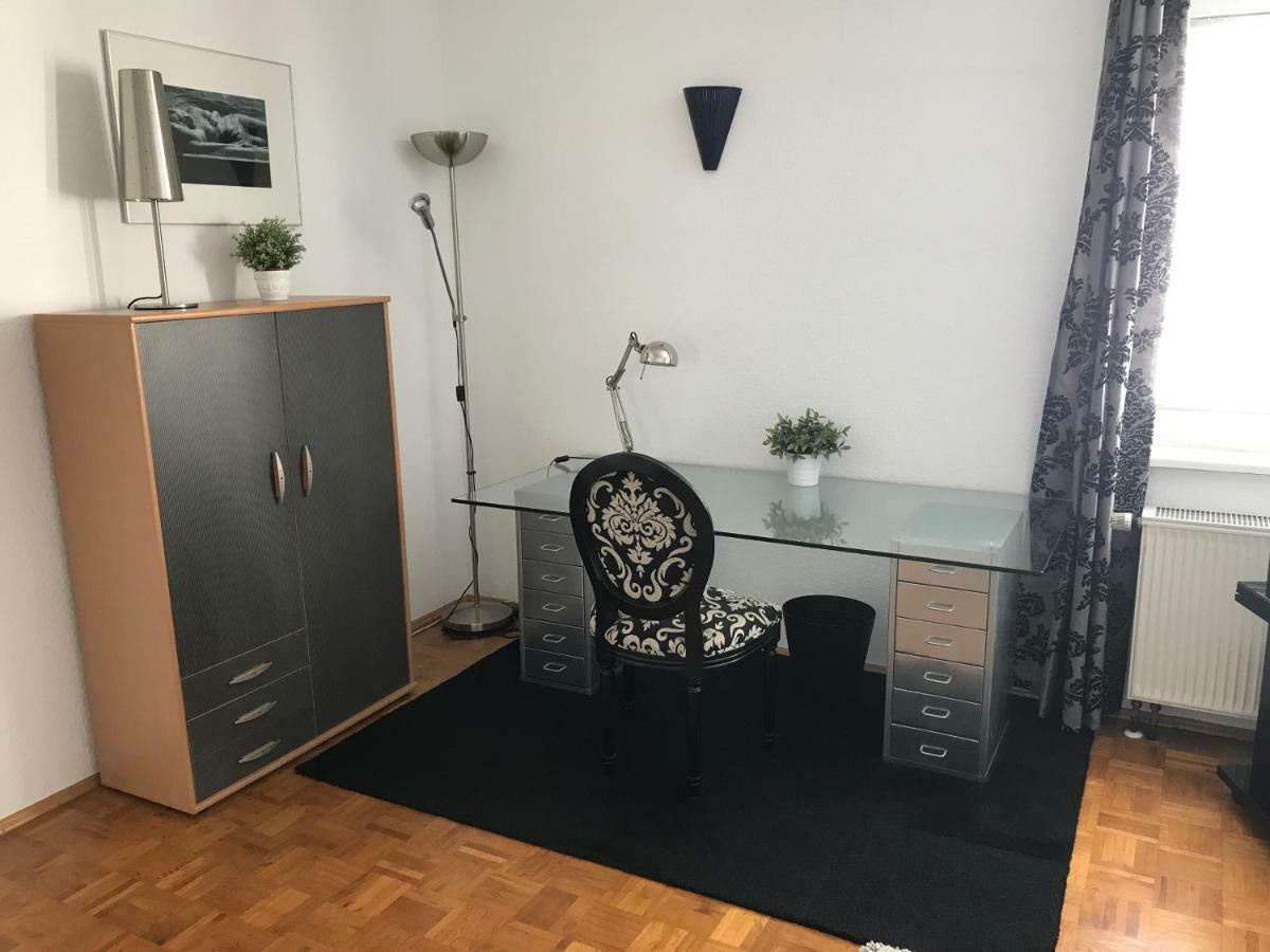 Apartmenthaus Zentrum Komfort Apartments Mit Minikuchen Verschiedener Grossen Κάσελ Εξωτερικό φωτογραφία