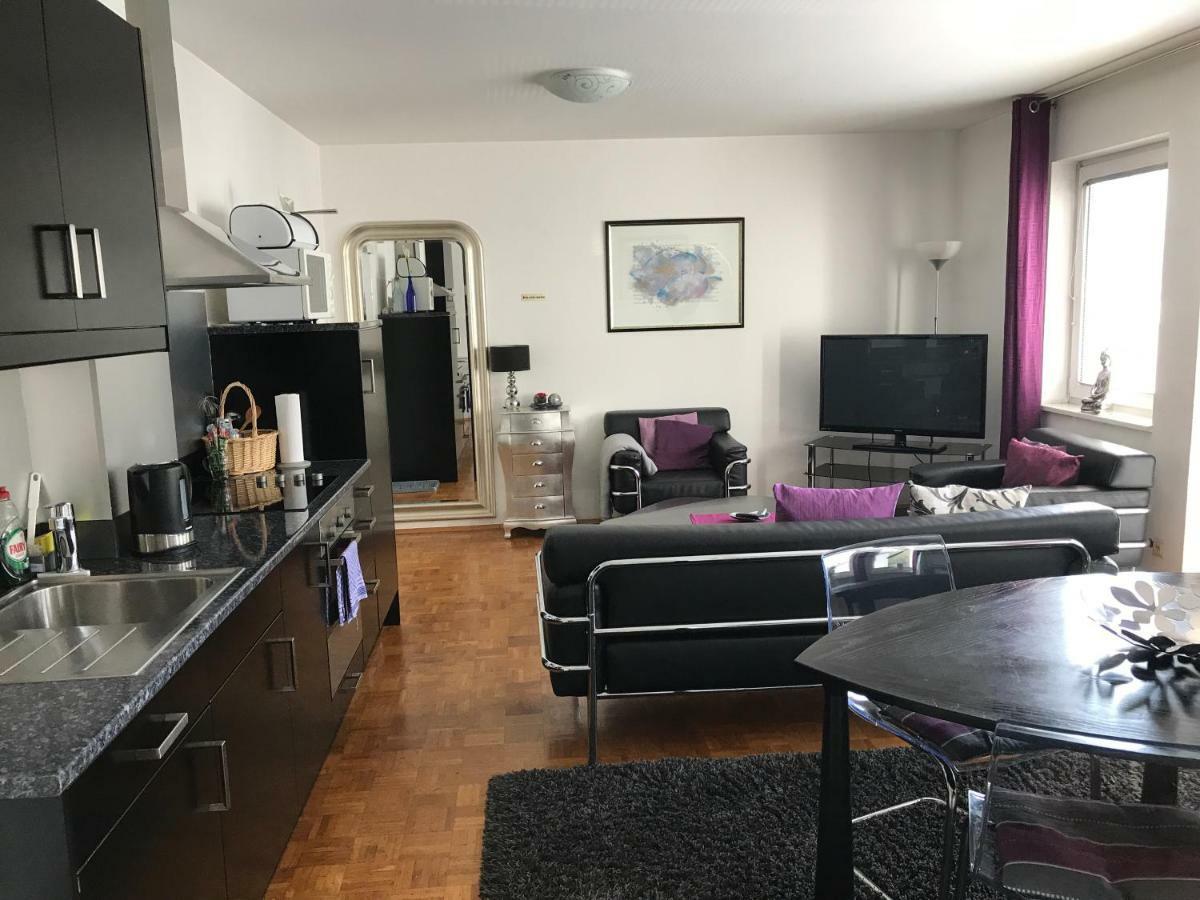 Apartmenthaus Zentrum Komfort Apartments Mit Minikuchen Verschiedener Grossen Κάσελ Εξωτερικό φωτογραφία